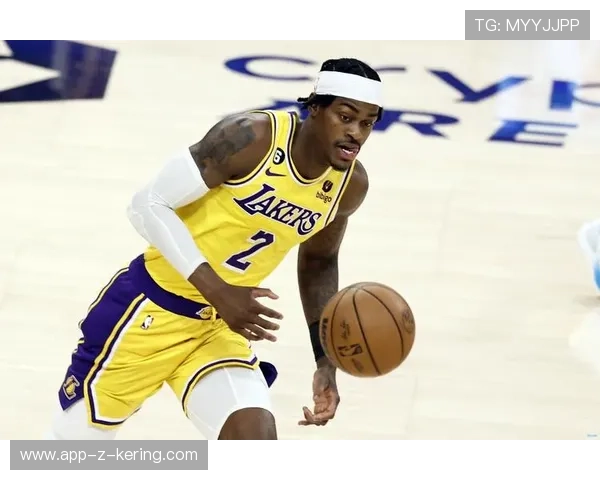 湖人进攻第6防守第21，范德比特+7正负值显威——战术与能量交叠的赛场画卷